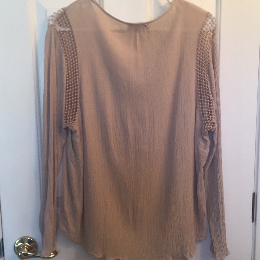 Tan top - Picture 4 of 4